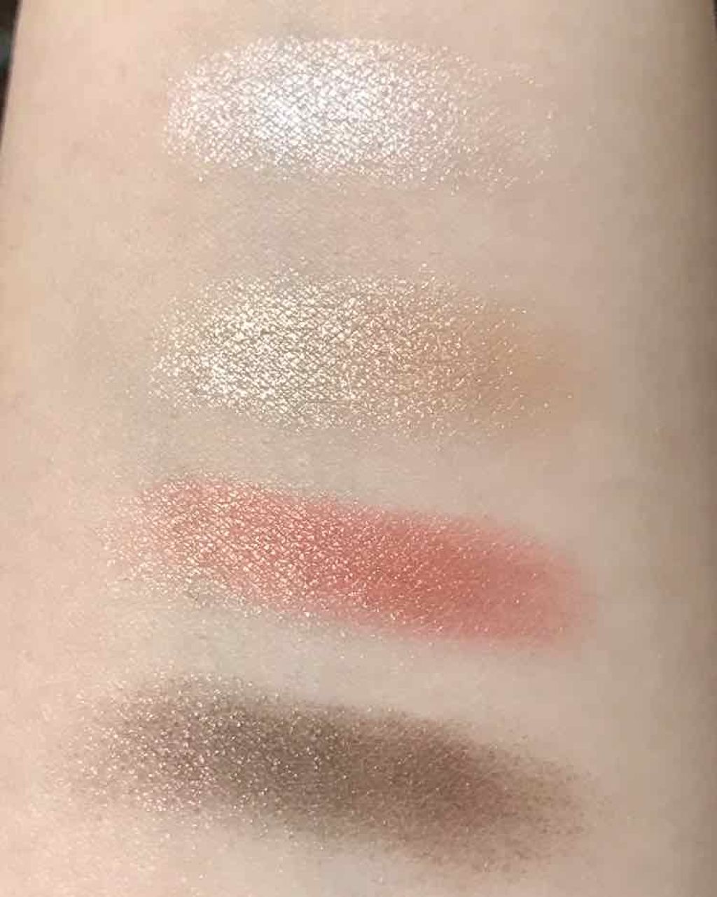 リアルクローズシャドウ/excel/アイシャドウパレットを使ったクチコミ（2枚目）