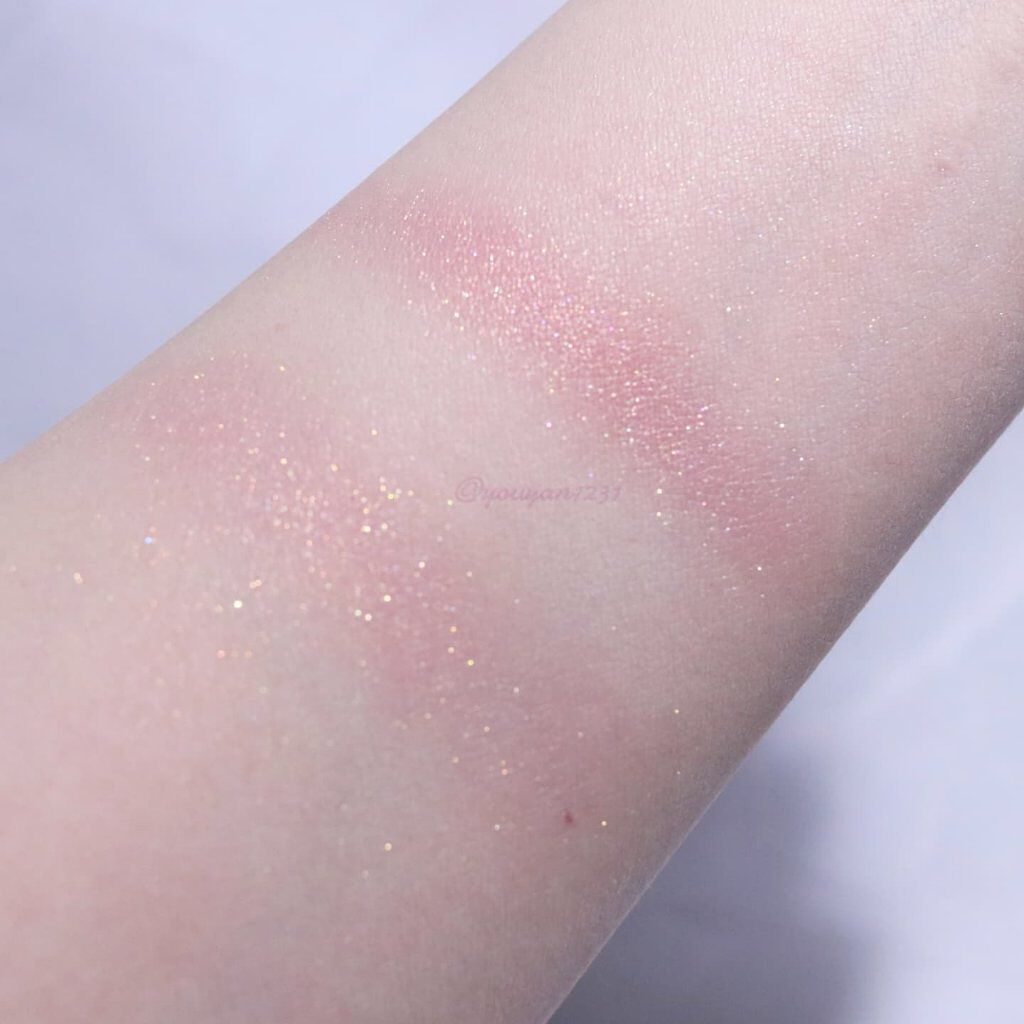 BOBBI BROWN リュクス イルミネイティング デュオのクチコミ「ボビイブラウン リュクス イルミネイティング デュオ ピンク

少し前のホリデーコスメ購入品で.....」（3枚目）