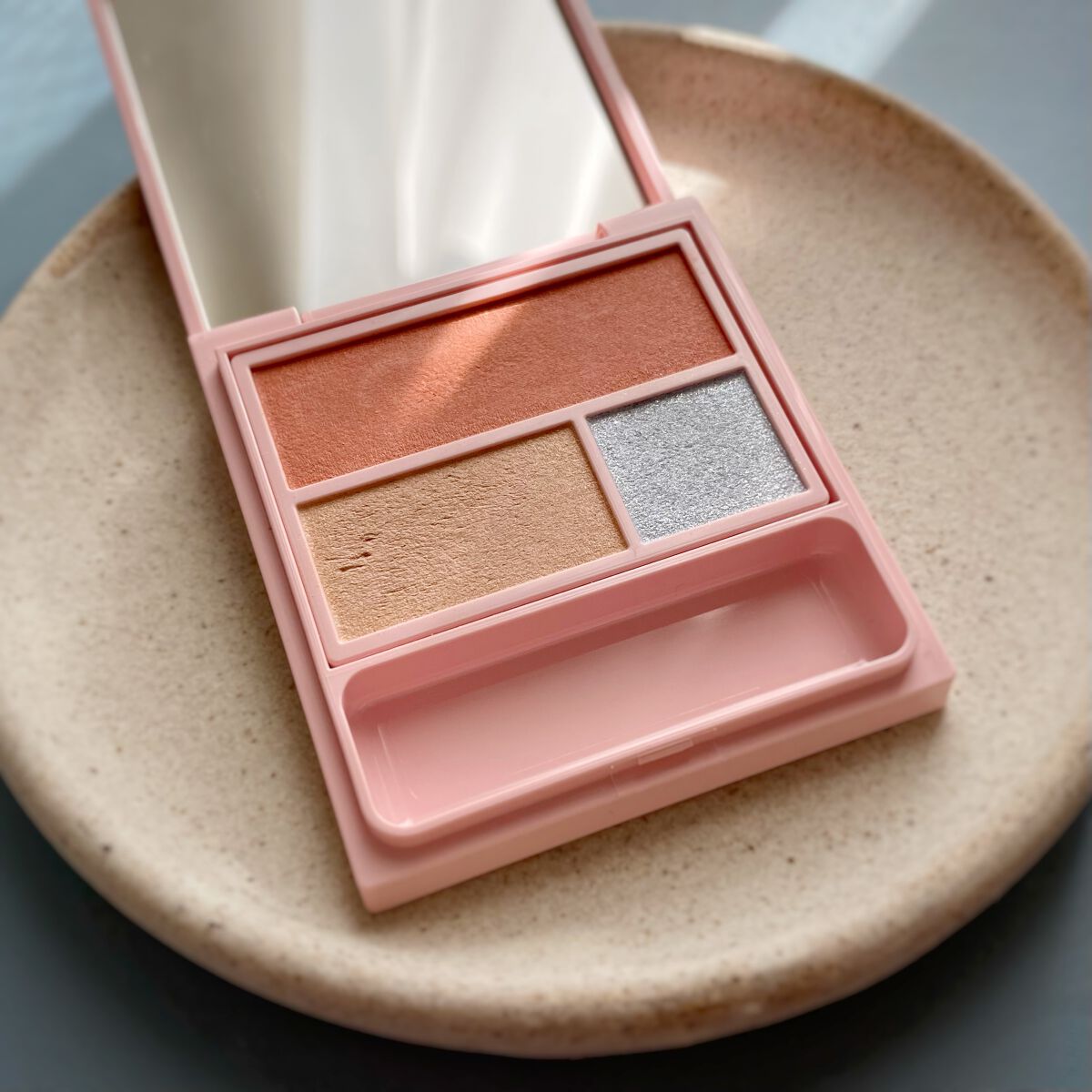 フーミー アイシャドウパレット/WHOMEE/アイシャドウパレットを使ったクチコミ(1枚目)