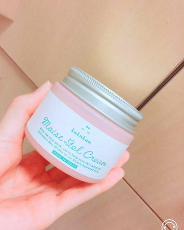   うるうる💧ふわふわ☁️肌に💓     

🙌🏻lululunモイストジェルクリーム🙌🏻

これは、私が愛用しているジェルクリームです💓🎶
すごくみずみずしくて、保湿力も高い!!
つけた時に、すごく肌