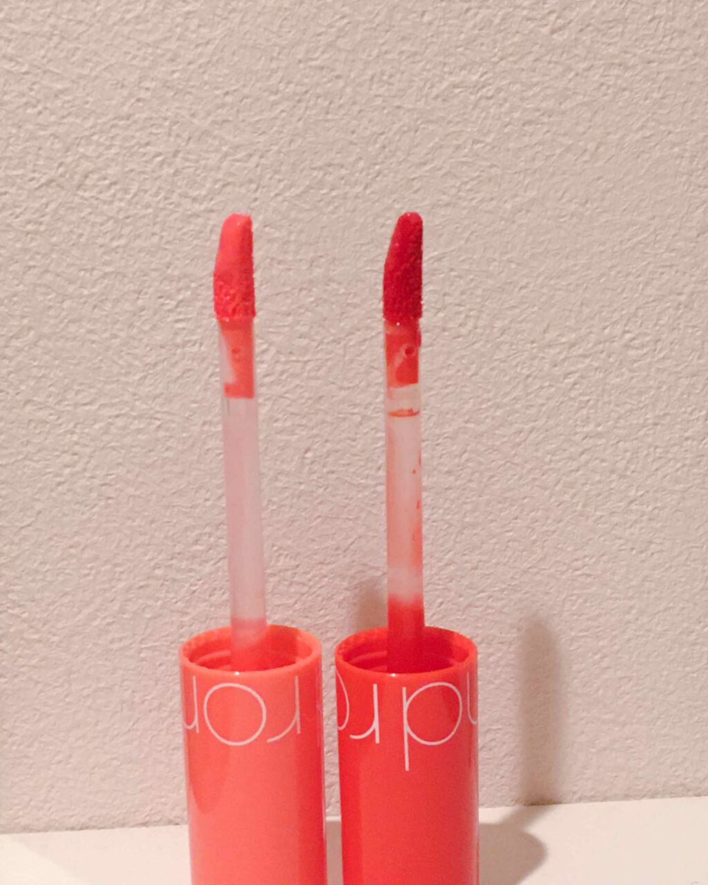 ジューシーラスティングティント/rom&nd/リップティントを使ったクチコミ（2枚目）