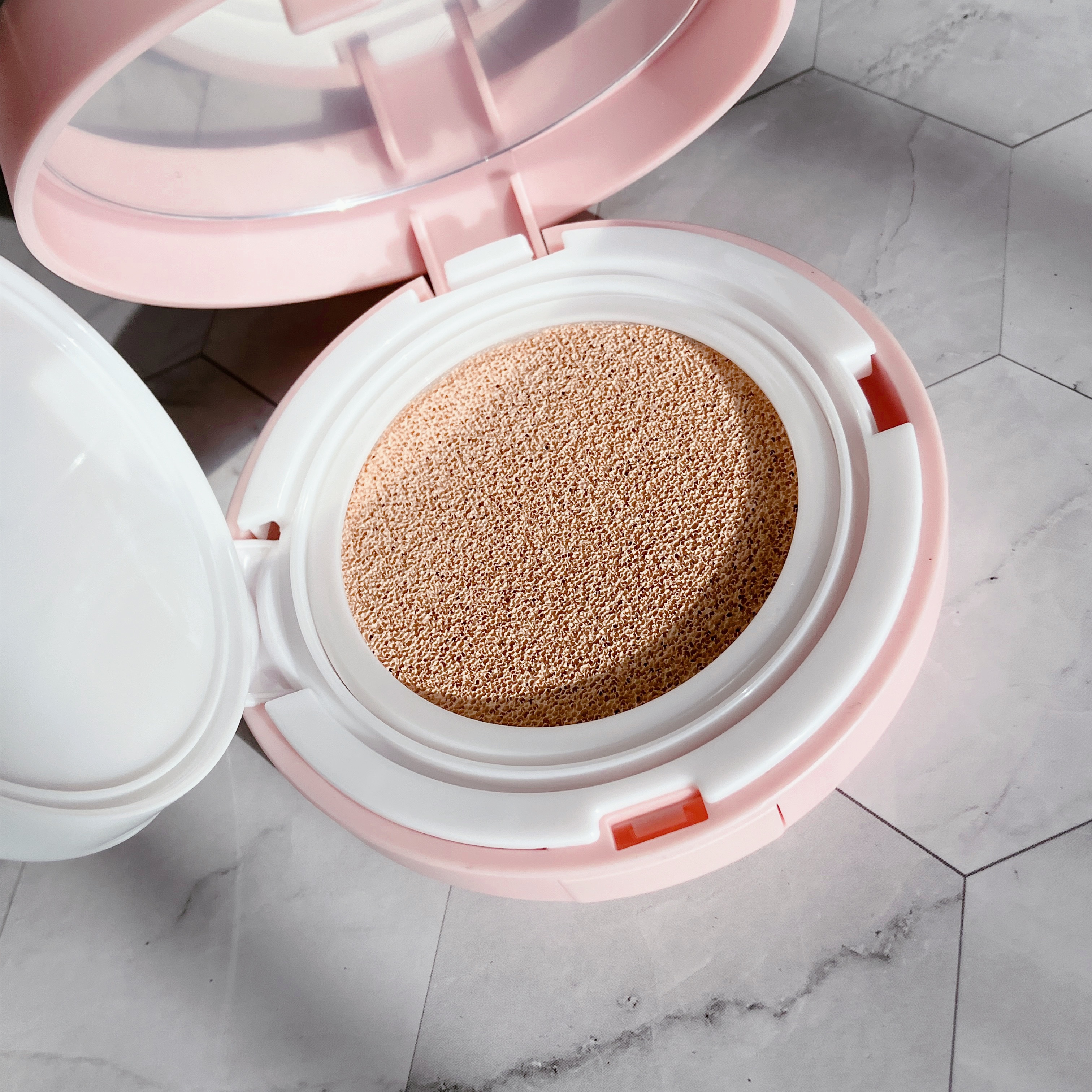 ピーチC フォーカスオン エアーベルベットクッション 01 アイボリー/Peach C/クッションファンデーションを使ったクチコミ（2枚目）