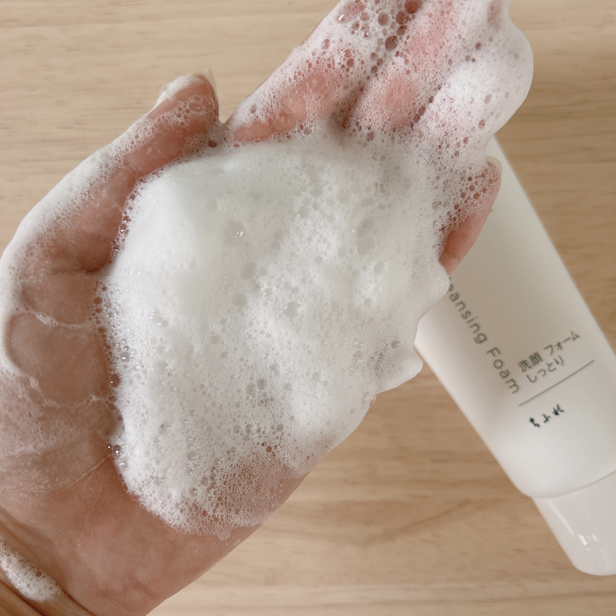 ちふれ 洗顔フォーム しっとりタイプのクチコミ「ちふれ　洗顔フォーム しっとりタイプ

♡クリーミーな泡で、しっとり洗顔
♡アミノ酸系洗浄成分.....」（3枚目）