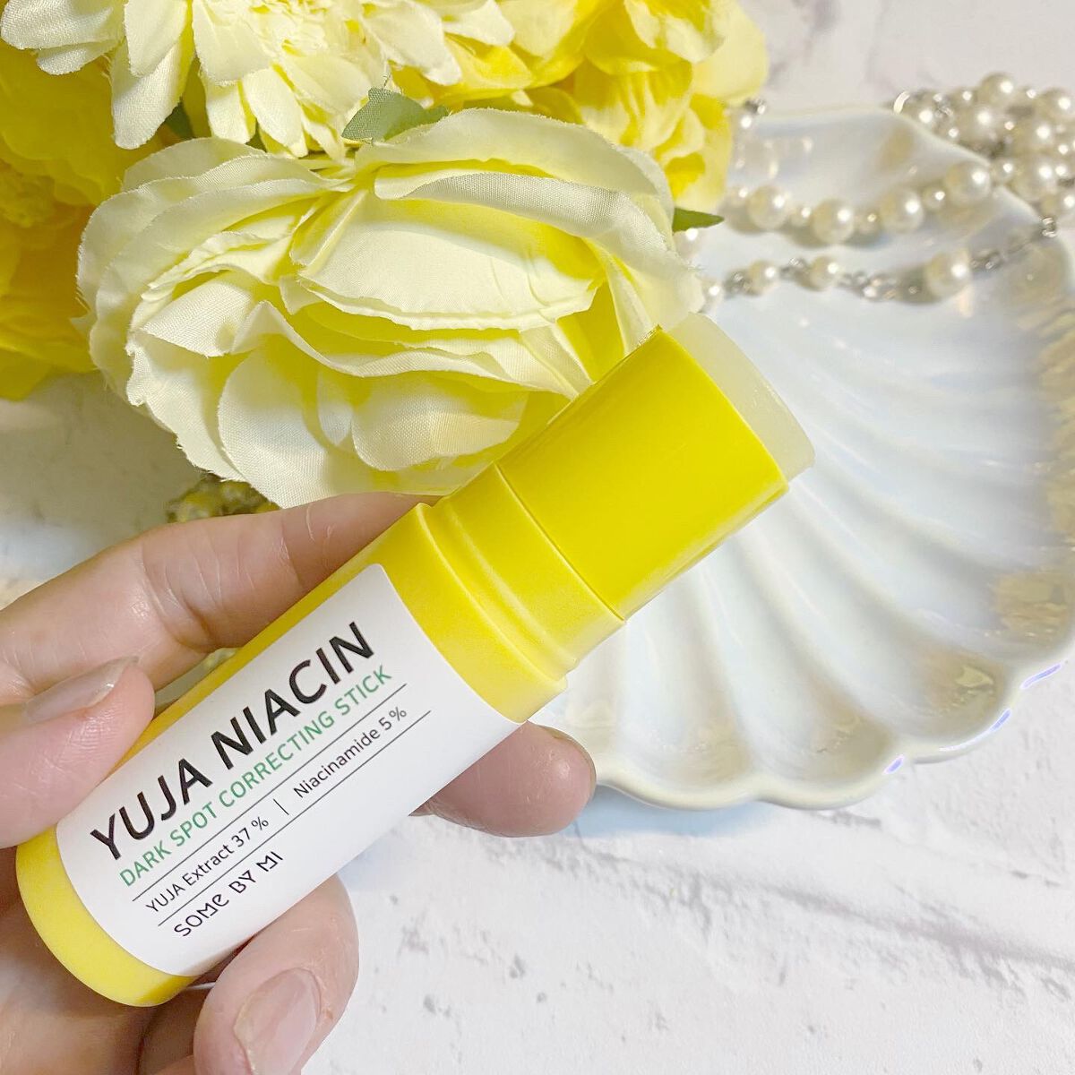 ゆずナイアシンダークスポットコレックティングスティック/SOME BY MI/美容液を使ったクチコミ（2枚目）