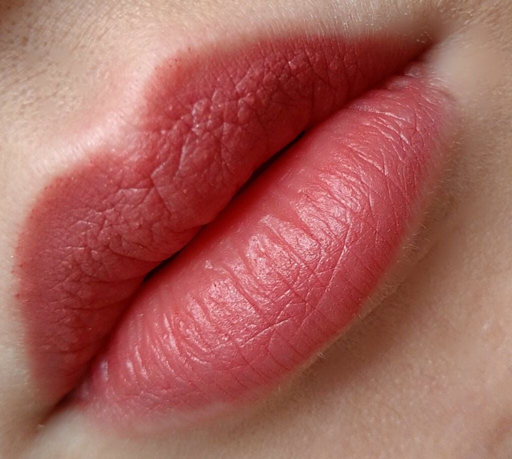 ルージュ アリュール ヴェルヴェット ラ コメット/CHANEL/口紅を使ったクチコミ(3枚目)