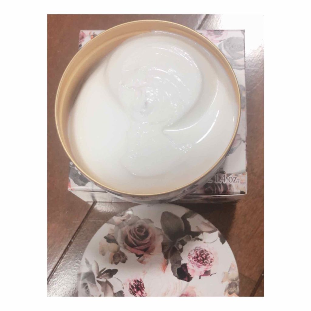 PAUL & JOE BEAUTE モイスチュアライジング ハンド クリーム IIのクチコミ「彼氏からのプレゼント🎁

Paul & JOEのコフレと一緒に予約しててくれたみたい♡

ポー.....」（2枚目）