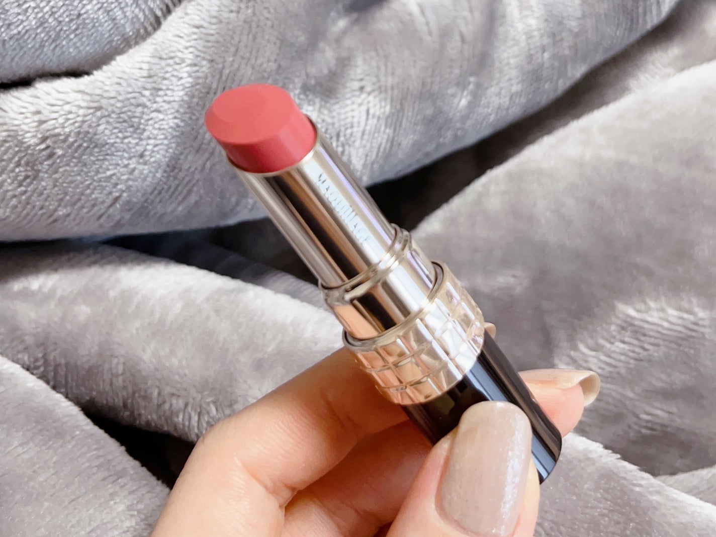 ドラマティックエッセンスルージュ/マキアージュ/口紅を使ったクチコミ(2枚目)