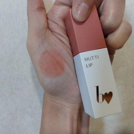 b idol むっちリップRのクチコミ「103 はじまりピンク
ナチュラルな色味がかわいい。
ほわほわな質感で軽い使い心地。
むっち.....」(1枚目)