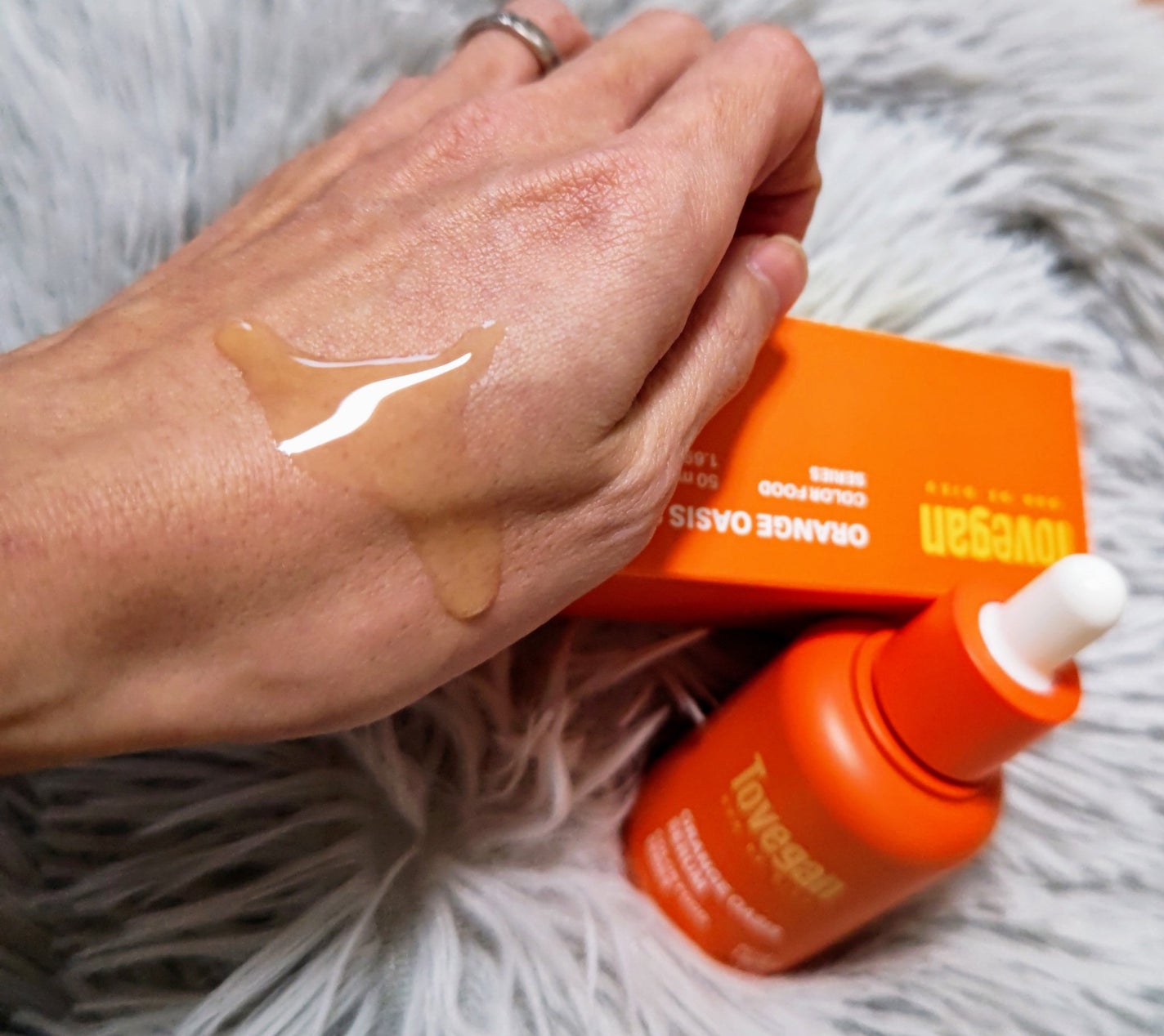 カラーフードシリーズオレンジオアシスセラム/Tovegan/美容液を使ったクチコミ(2枚目)