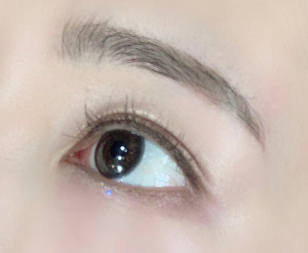 hachi on LIPS 「海外メイクでよく見かけるアイブロウジャムやアイブロウワックスが..」(3枚目)