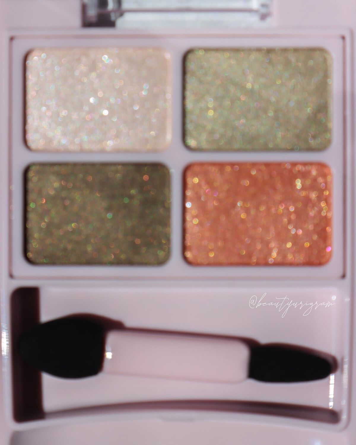 デイジードール アイカラー パレット/DAISY DOLL by MARY QUANT/アイシャドウパレットを使ったクチコミ(3枚目)