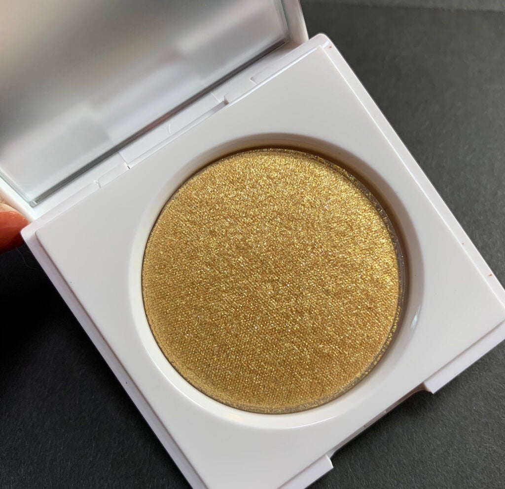 MASTER CRYSTAL REFLECTOR/MAKEUP BY MARIO/パウダーハイライトを使ったクチコミ(2枚目)