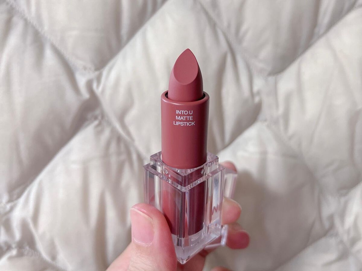 フェザーマットリップスティック/INTO U/口紅を使ったクチコミ(2枚目)