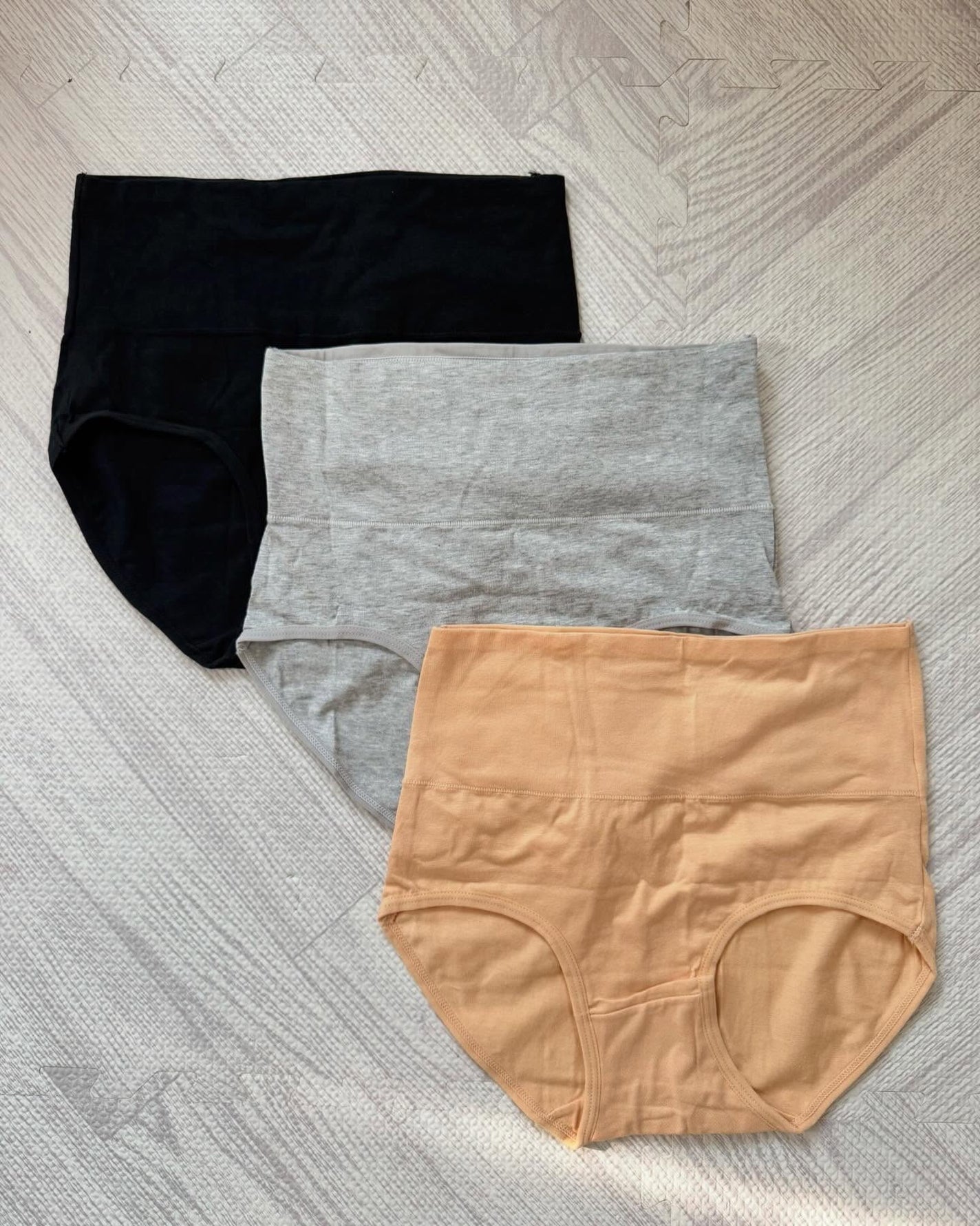 arisya08 on LIPS 「愛用中のハイウエストショーツ🧡お腹まですっぽり隠れて天然..」(5枚目)