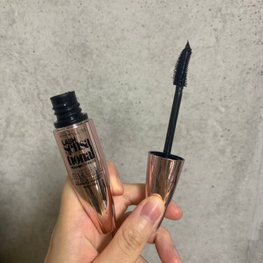 MAYBELLINE NEW YORK
ボリューム エクスプレス ラッシュセンセーショナル　01　ブラック


結局わたしはこれが好き😌✨
キャンメイクのマスカラ下地をずっと使用してました。ガールキープ