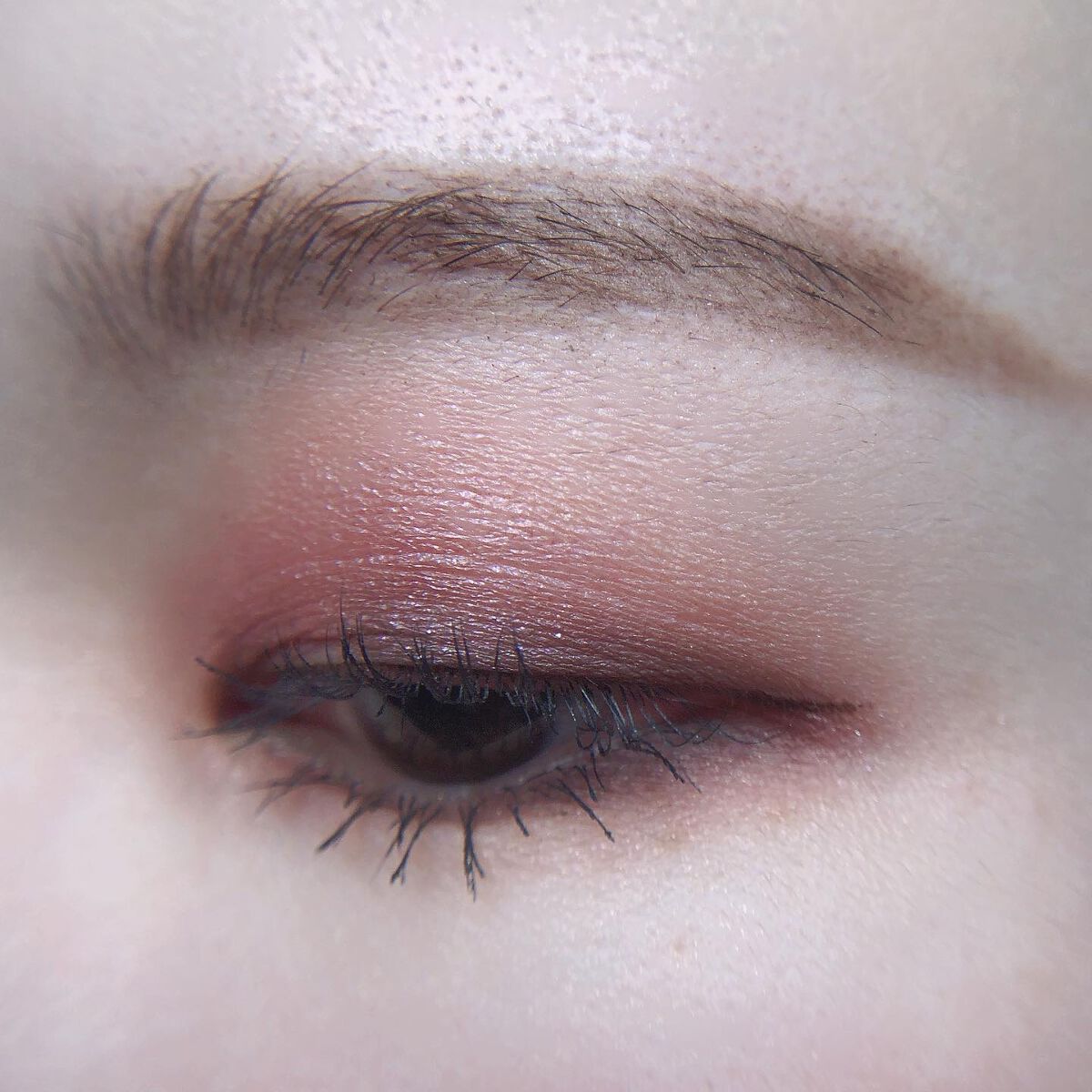 あゆみ on LIPS 「・\#todaysmake/・アイシャドウ☑@lunasolo..」(4枚目)