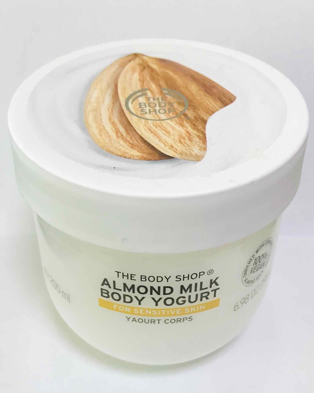 ボディヨーグルト アーモンドミルク/THE BODY SHOP/ボディローションを使ったクチコミ(1枚目)