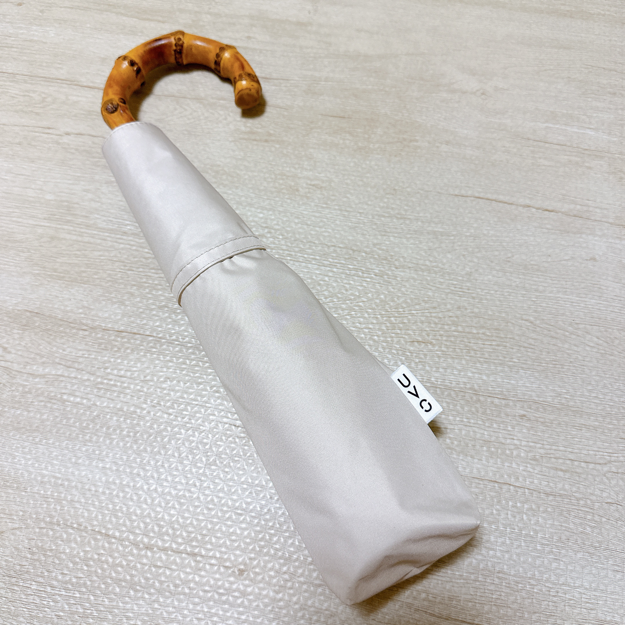 UVO(ウーボ)【3段/折りたたみ】最強の日傘 3段折 /UVO/日傘を使ったクチコミ（2枚目）