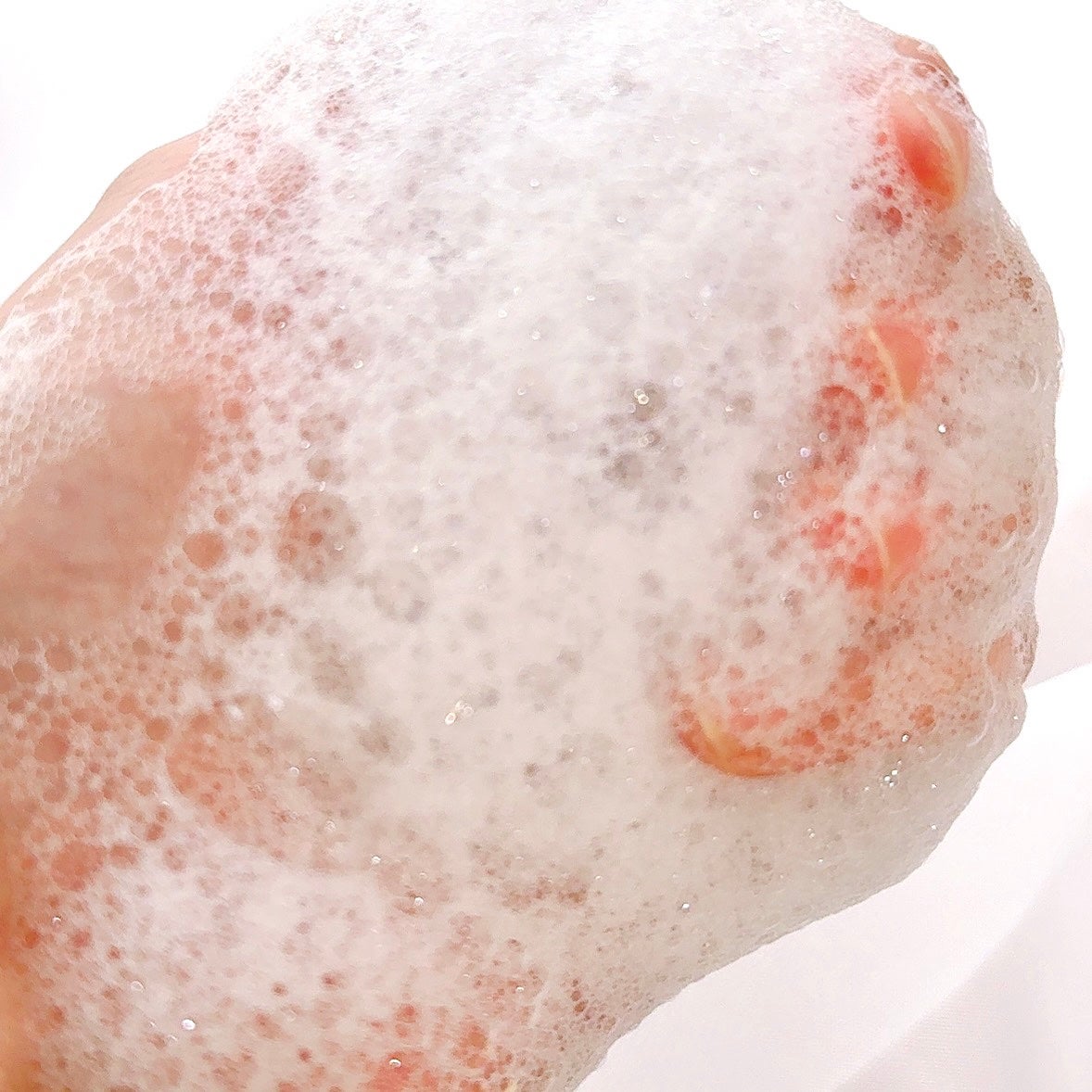 HYDRO PERFUMED BODY CREAM/Tender garden/ボディクリームを使ったクチコミ(4枚目)