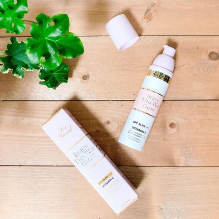 ボーン ディス ウェイ グロウ モイスチュアライジング メイクアップ プライマー/Too Faced/化粧下地を使ったクチコミ(1枚目)