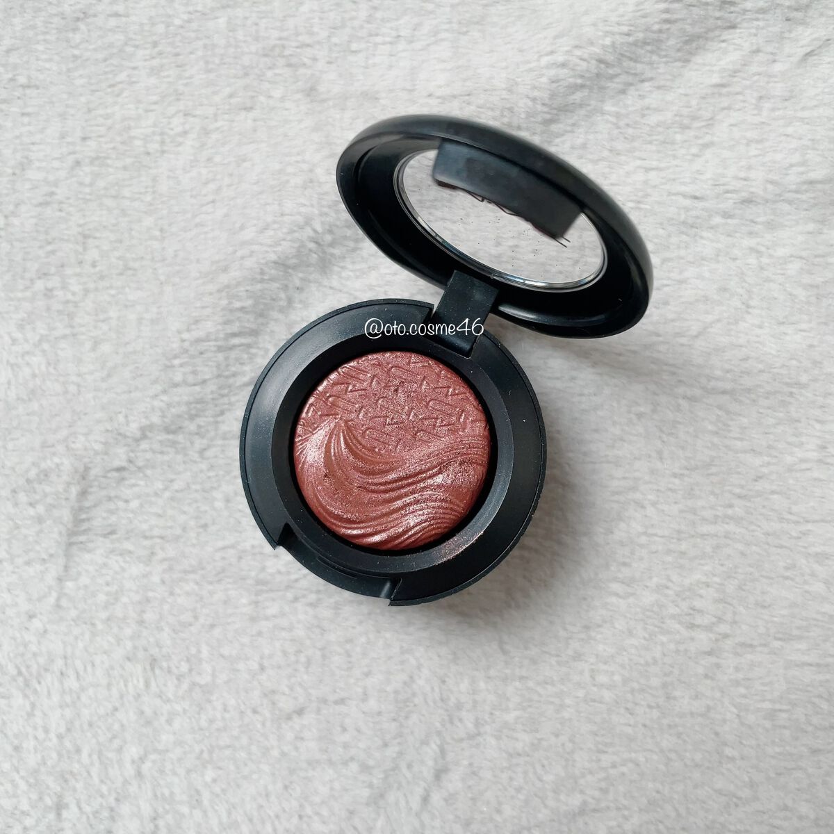 エクストラ ディメンション アイシャドウ アマラス アロイ/M・A・C/単色アイシャドウを使ったクチコミ（1枚目）