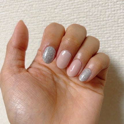 あいな on LIPS 「ダイソージェルネイルシール税抜300円の商品ですいつもはセルフ..」(2枚目)