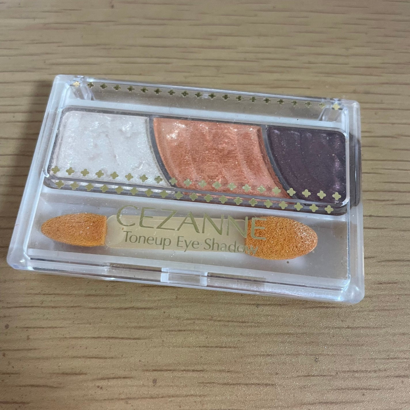 トーンアップアイシャドウ/CEZANNE/アイシャドウパレットを使ったクチコミ(1枚目)