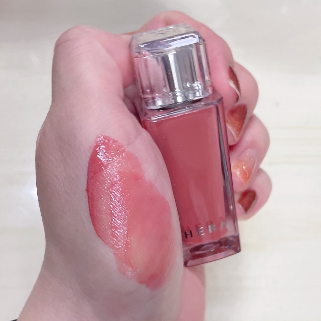 センシュアル フィッティング グロウ ティント/HERA/リップティントを使ったクチコミ（2枚目）