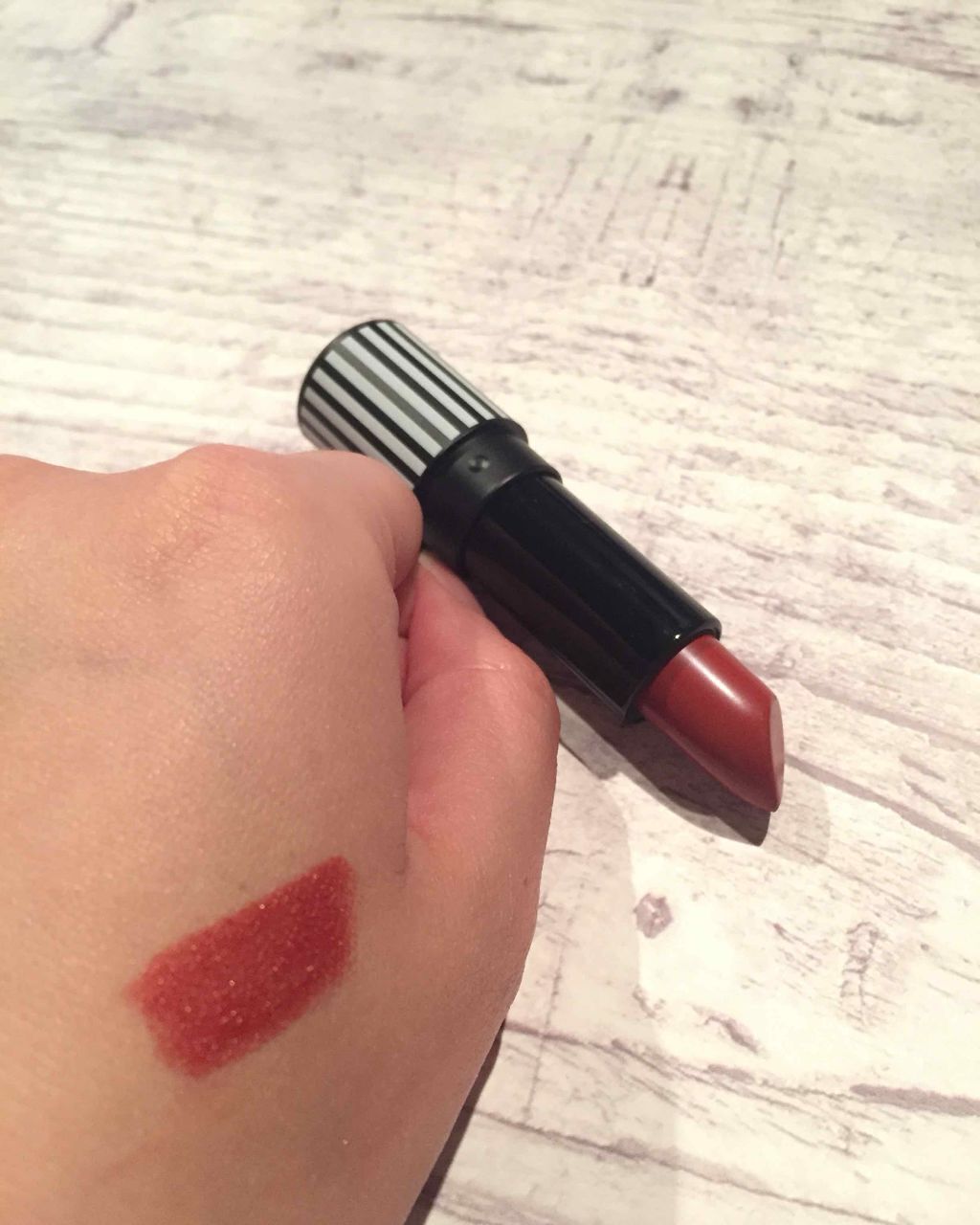 ポポリップスティック/Witch's Pouch/口紅を使ったクチコミ(3枚目)