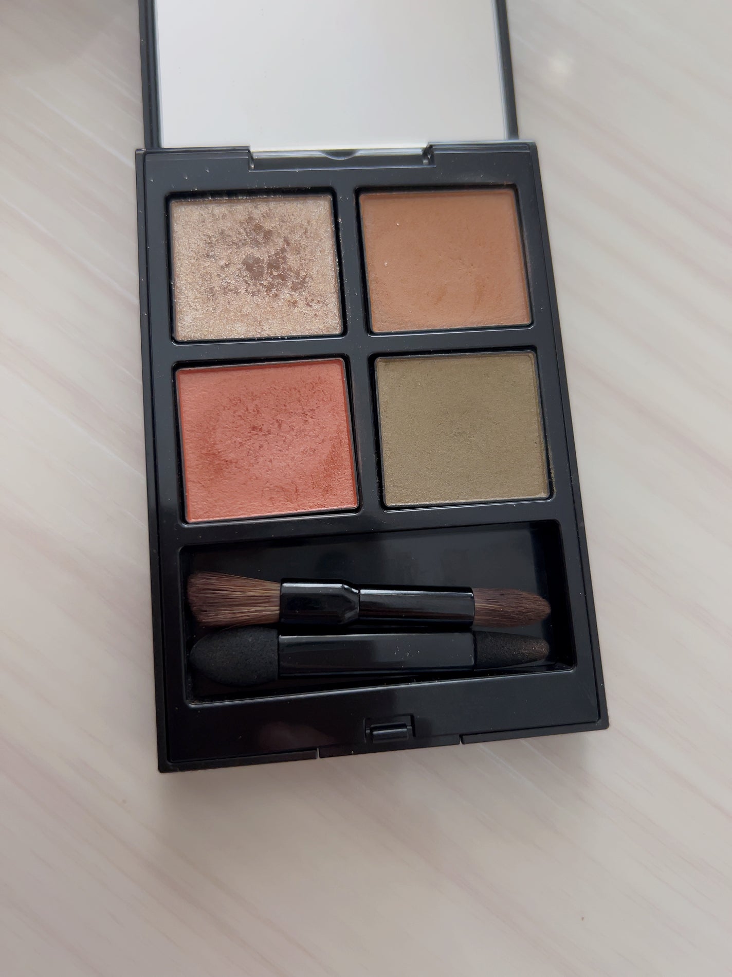 シルキースフレアイズ(マットタイプ)/キャンメイク/アイシャドウパレットを使ったクチコミ(4枚目)