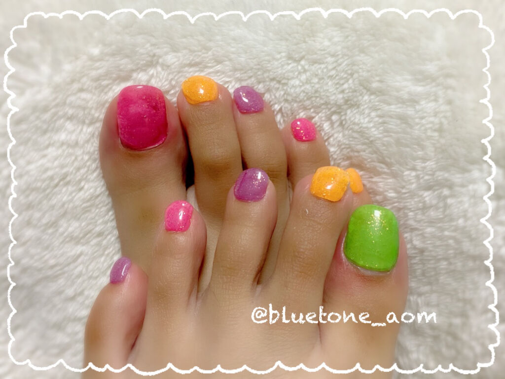 セミキュアジェルネイル(ペディキュア)/ohora/ネイルシールを使ったクチコミ（3枚目）