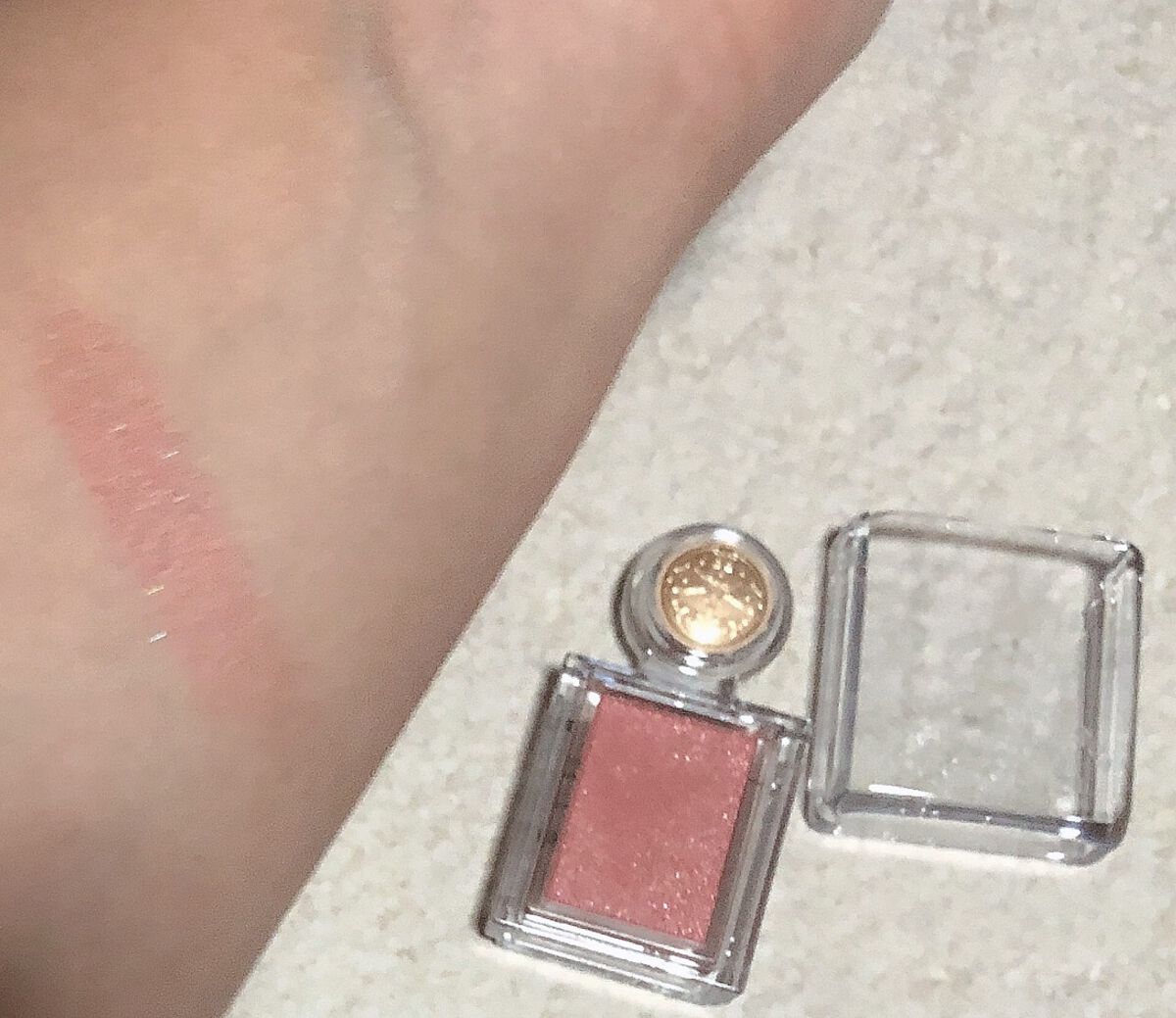 シャドーカスタマイズ/MAJOLICA MAJORCA/単色アイシャドウを使ったクチコミ(2枚目)