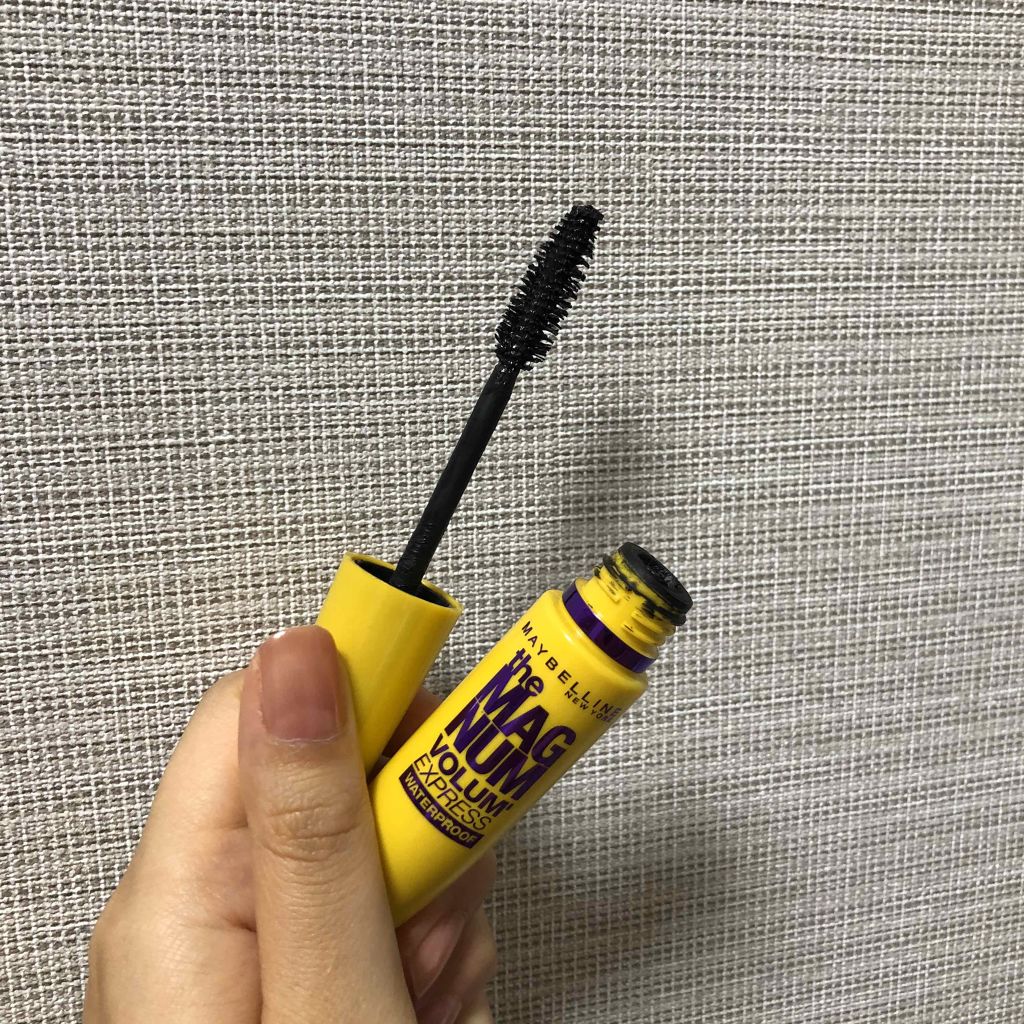 ボリューム エクスプレス マグナム ウォータープルーフ N/MAYBELLINE NEW YORK/マスカラを使ったクチコミ(2枚目)