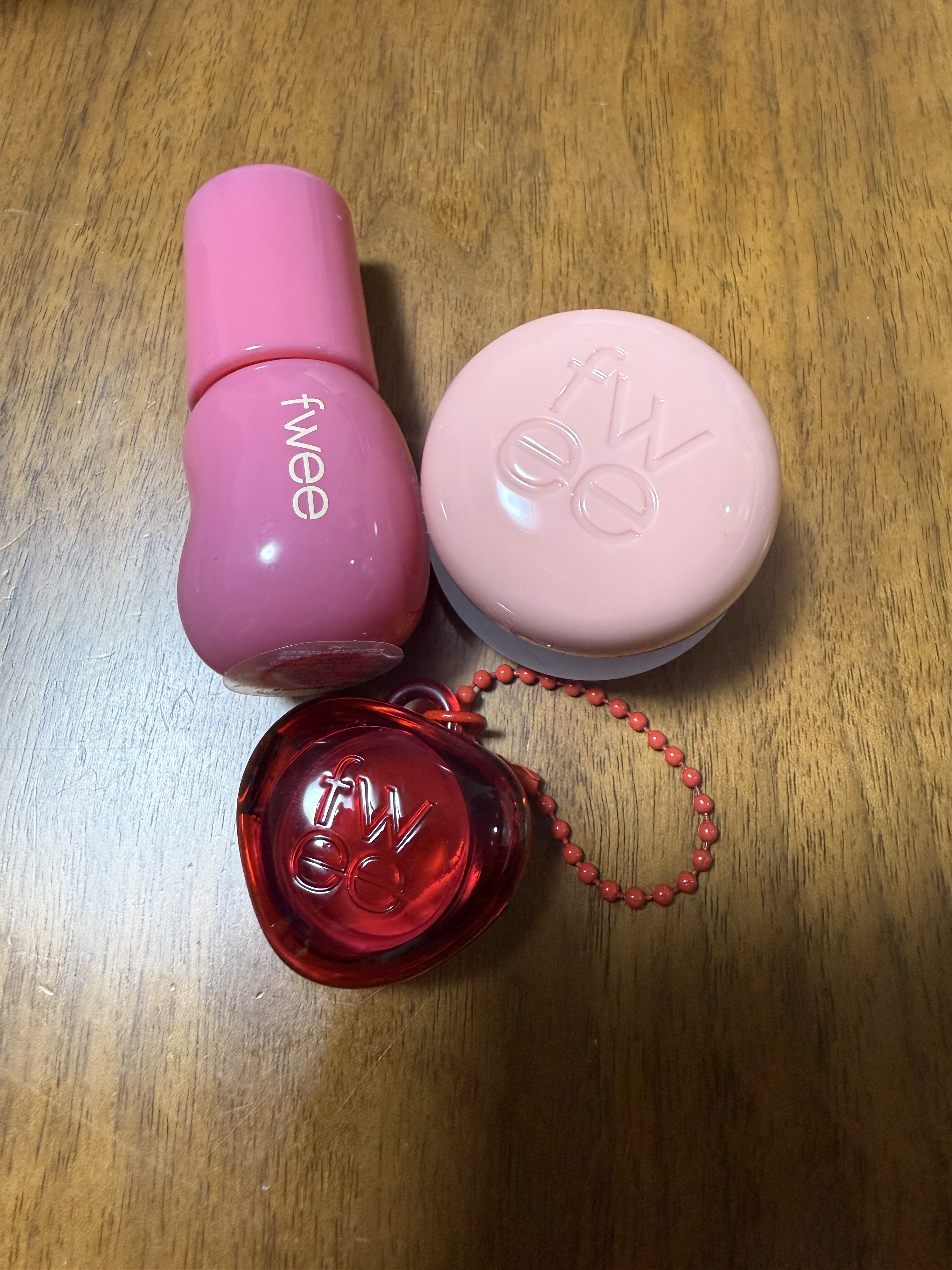 リップアンドチーク ブラーリープリンポット/fwee/口紅を使ったクチコミ（2枚目）