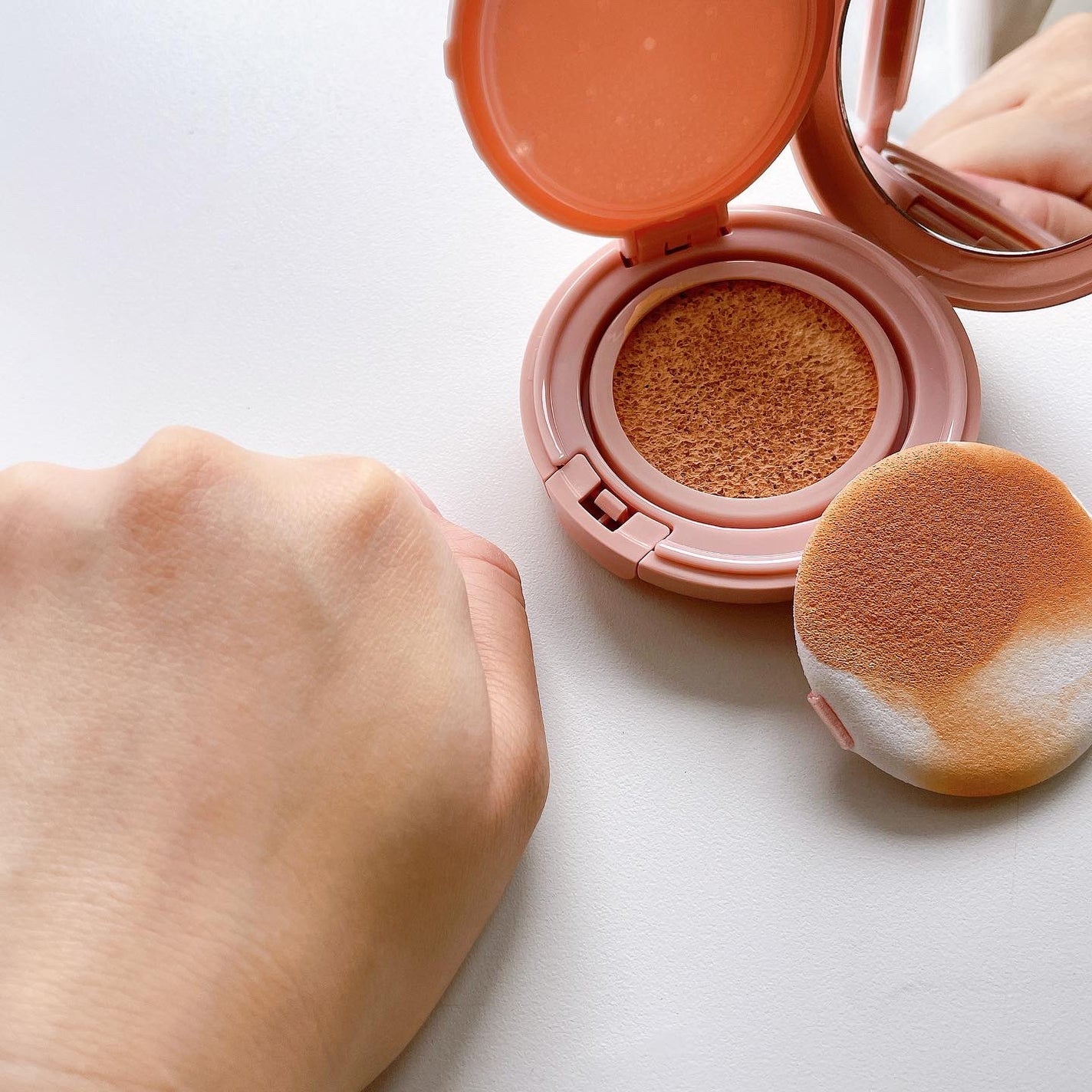 シースルー ヴェール コンパクト/PAUL & JOE BEAUTE/ファンデーションを使ったクチコミ(3枚目)