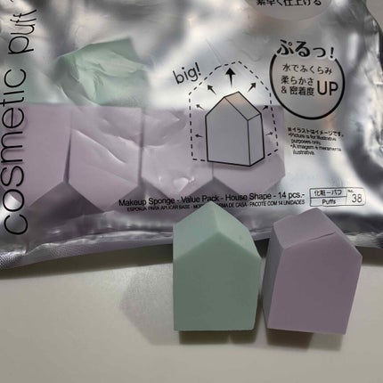 メイクアップスポンジ(バリューパック ウェッジ型 30個)/DAISO/パフ・スポンジを使ったクチコミ(1枚目)