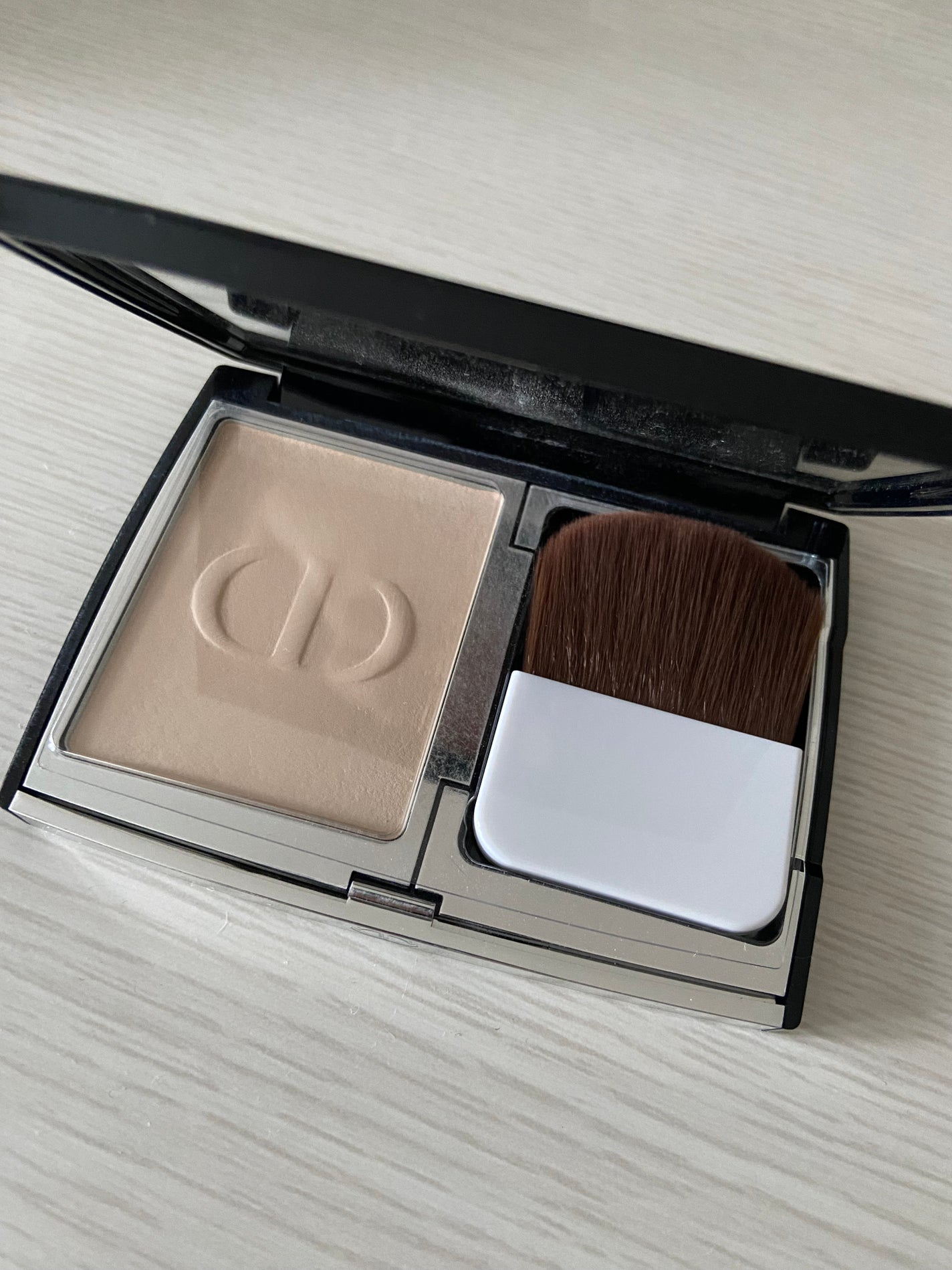 ディオールスキン フォーエヴァー コンパクト ナチュラル ベルベット/Dior/パウダーファンデーションを使ったクチコミ(1枚目)