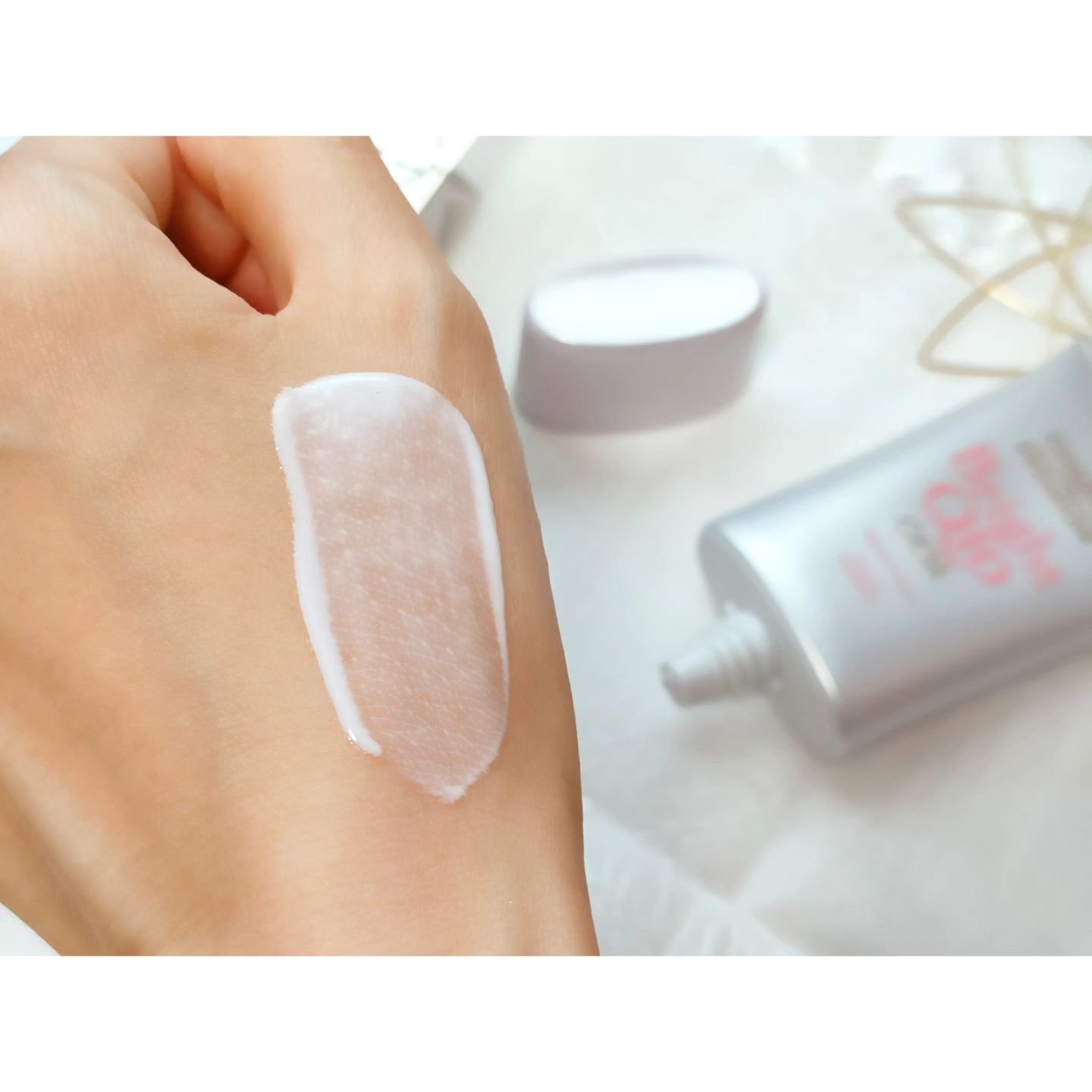 コエンリッチ ザ プレミアム ライトアップ モイストガード ハンドクリーム/コエンリッチQ10/ハンドクリームを使ったクチコミ（3枚目）