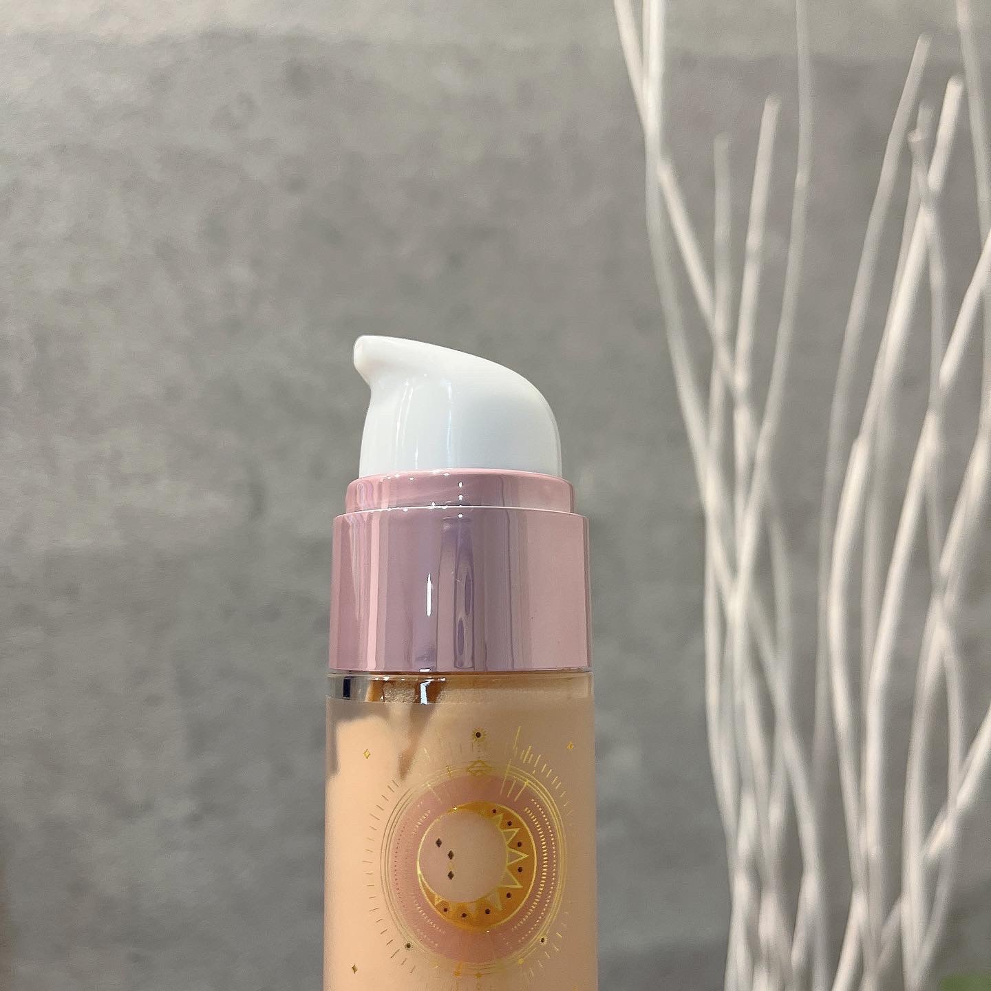 コラーゲンモイスチャースキンベース/illuN/化粧下地を使ったクチコミ（3枚目）