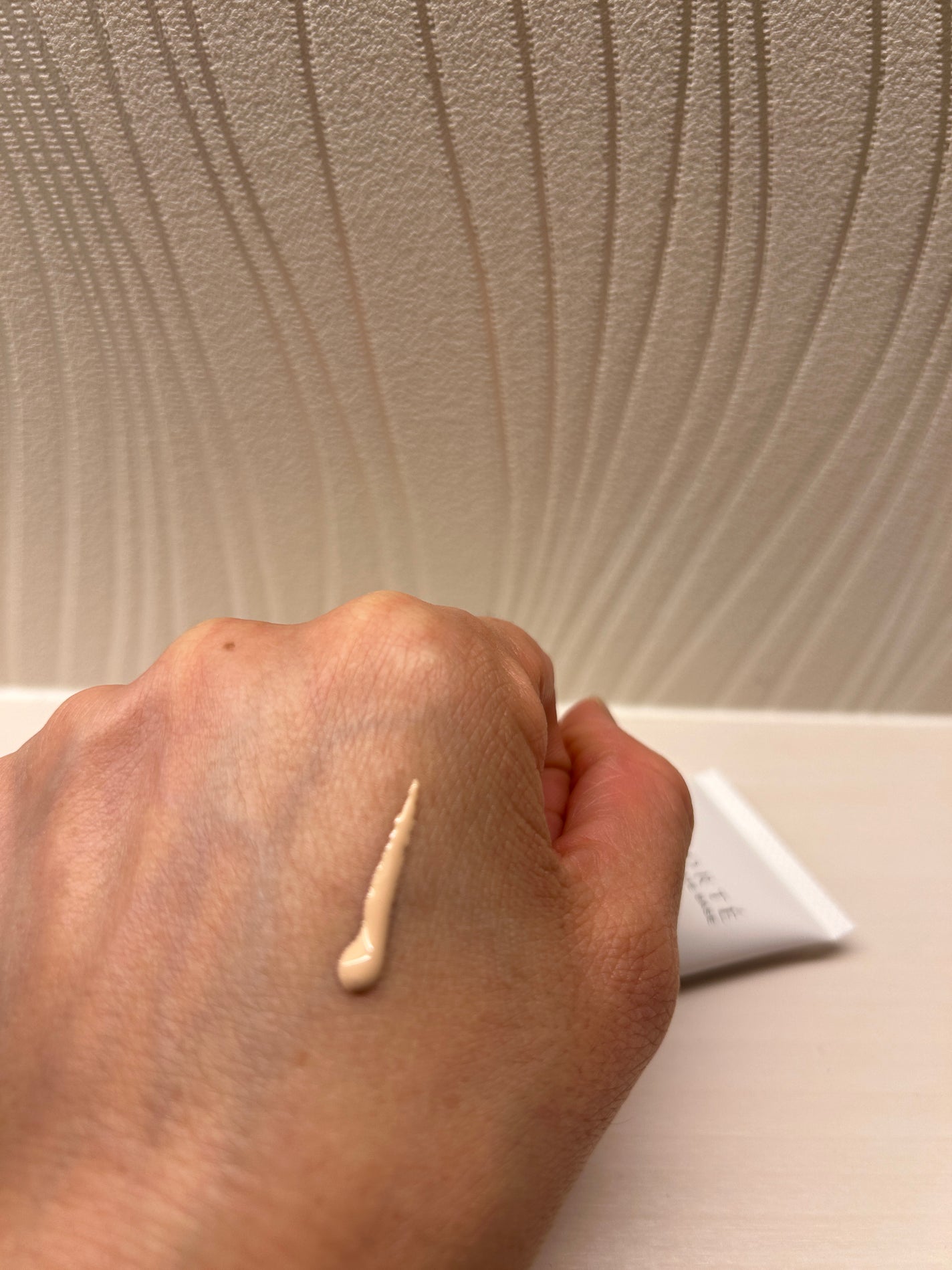 ミネラルシルクマットベース/ヴァントルテ/化粧下地を使ったクチコミ(2枚目)