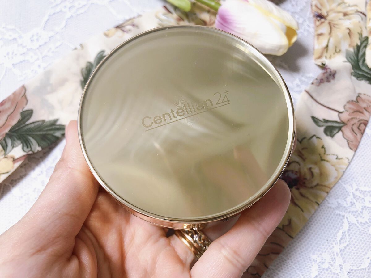 マデカグロウベールカバークッション ケース（ゴールド）/センテリアン24/クッションファンデーションを使ったクチコミ（2枚目）