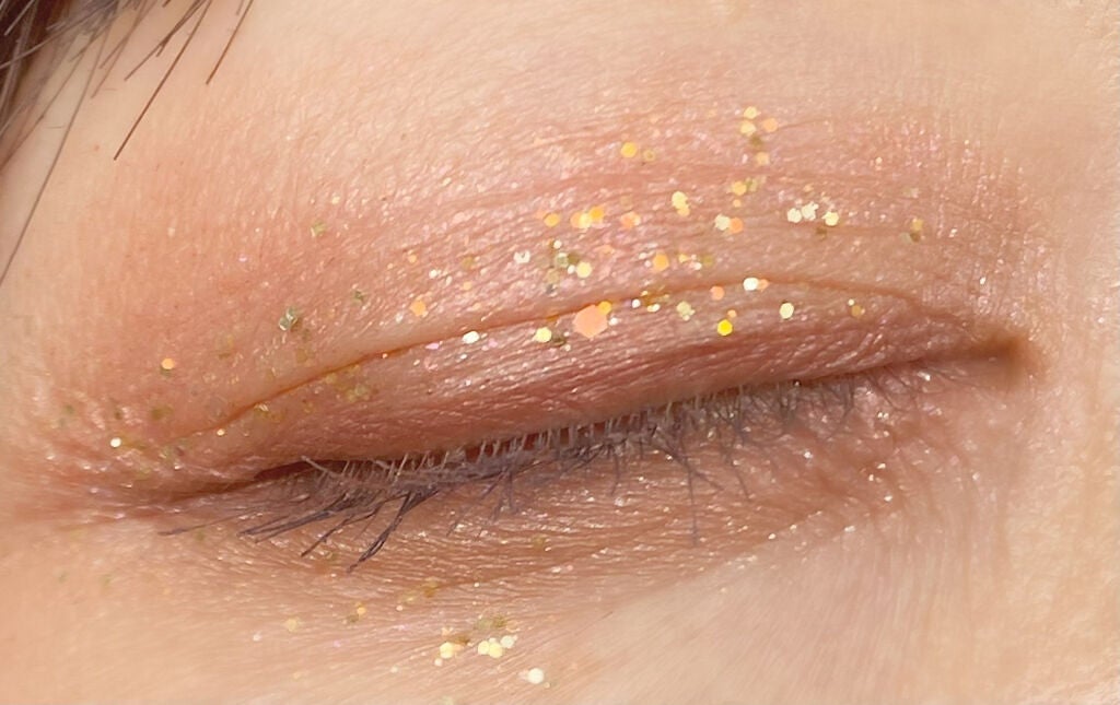 グリッタージェルベリオネア/ColourPop/グリッターを使ったクチコミ(5枚目)