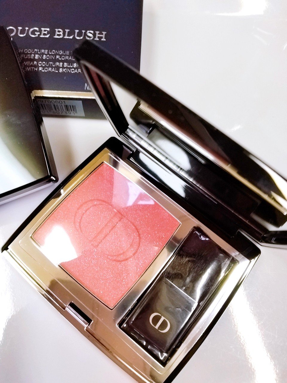 ディオールスキン ルージュ ブラッシュ 601 ホログラム ホログラフィック/Dior/パウダーチークを使ったクチコミ（2枚目）