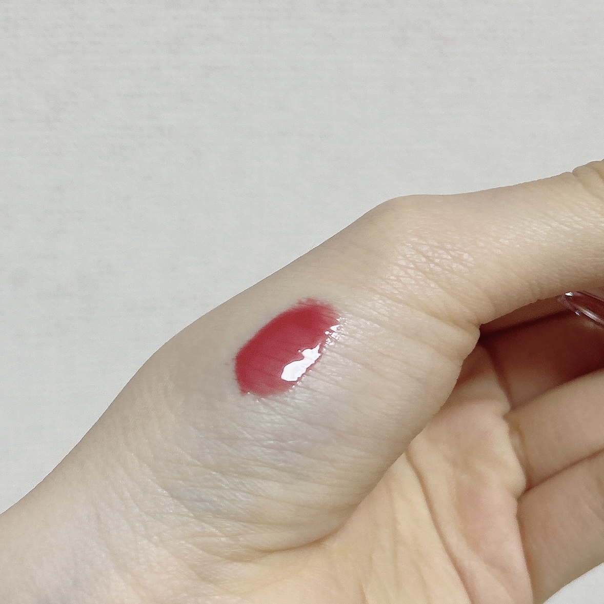 インク グラスティング リップ グロス/PERIPERA/リップグロスを使ったクチコミ（3枚目）