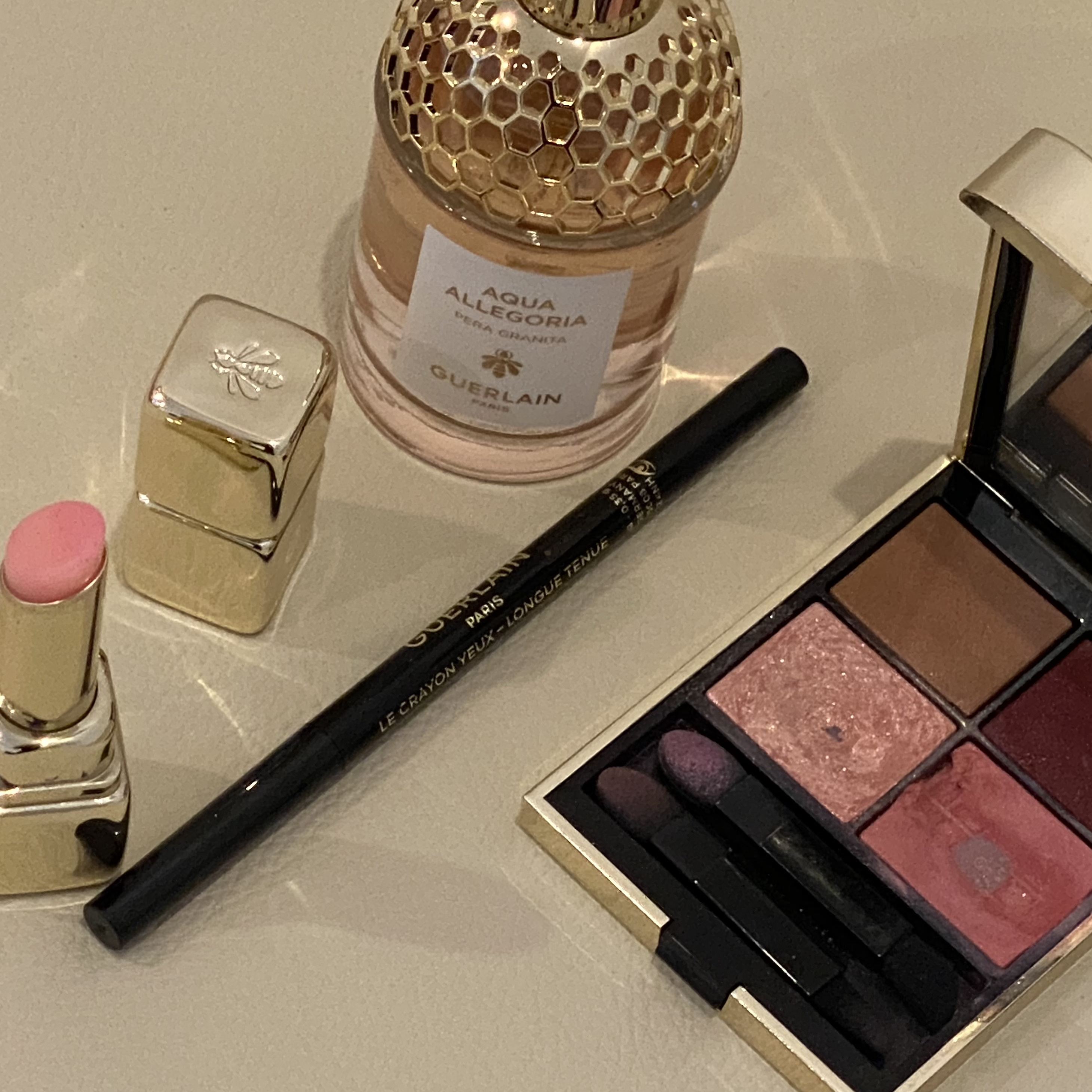 キスキス ビー グロウ 258 ローズ グロウ/GUERLAIN/口紅を使ったクチコミ（2枚目）