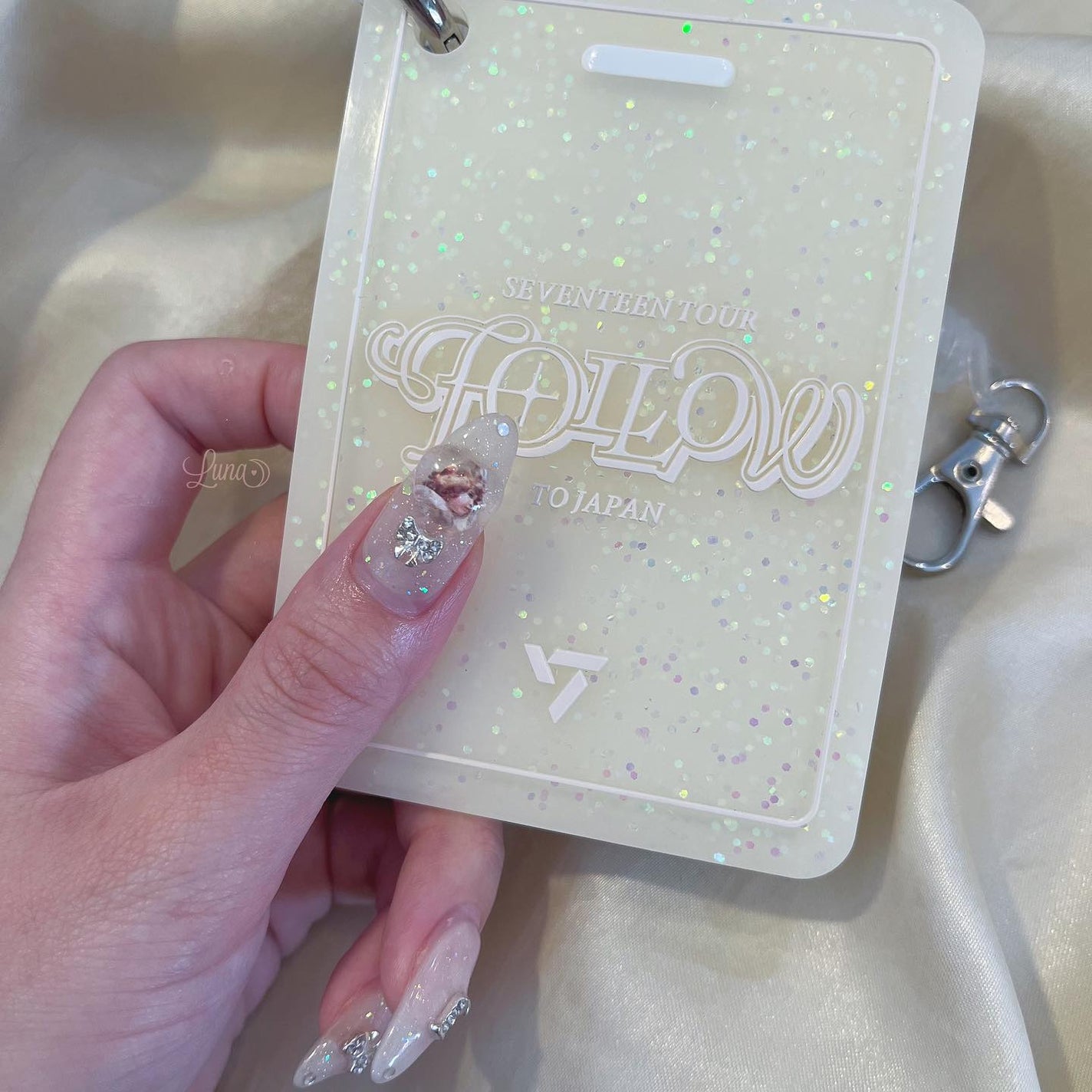 Iuna. Mizuki on LIPS 「.mynail👼🏻もう伸び伸び、、トレカケースのカラーが可愛い..」(2枚目)