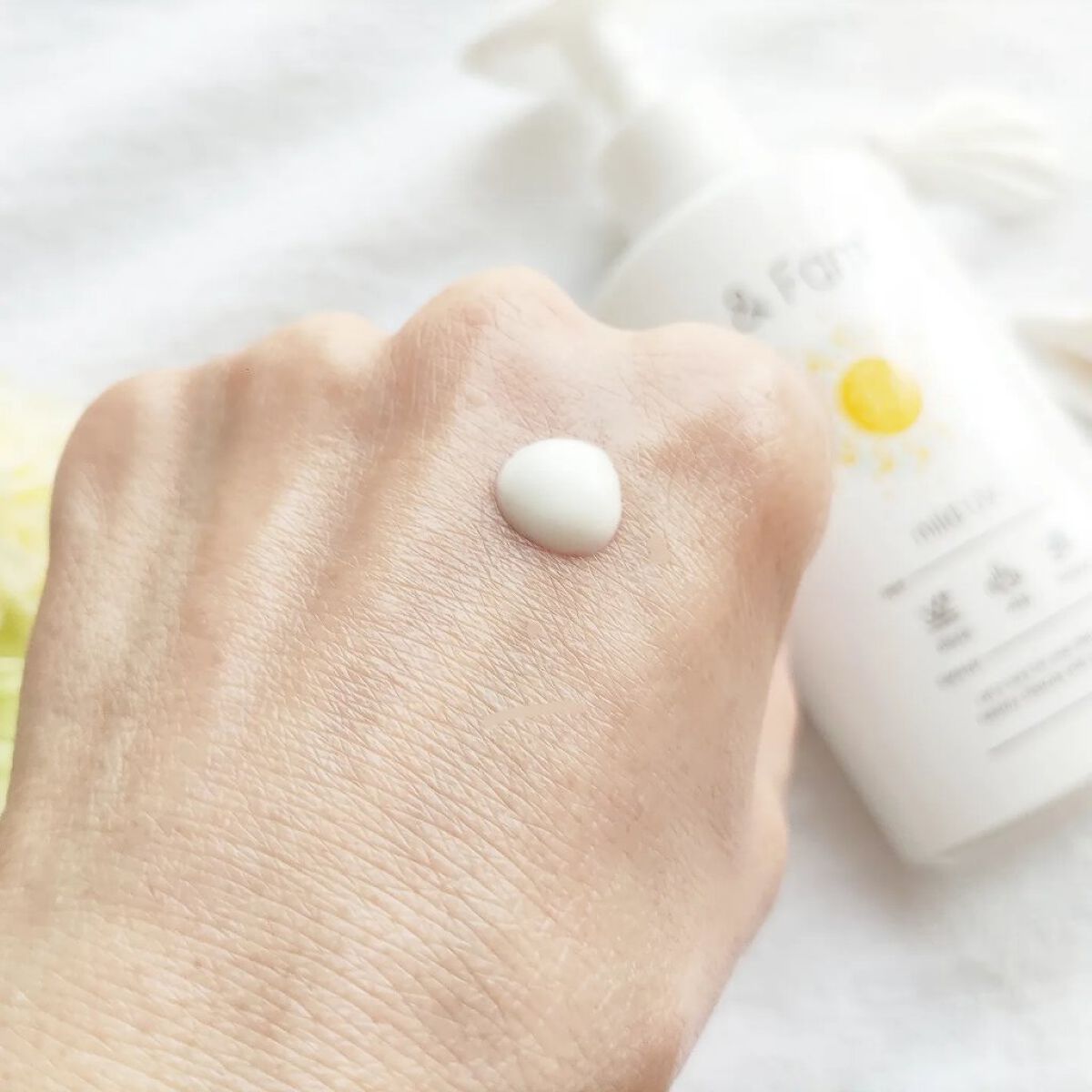 マイルドUV SPF33 PA＋＋＋/＆ Fam/日焼け止めジェルを使ったクチコミ（2枚目）