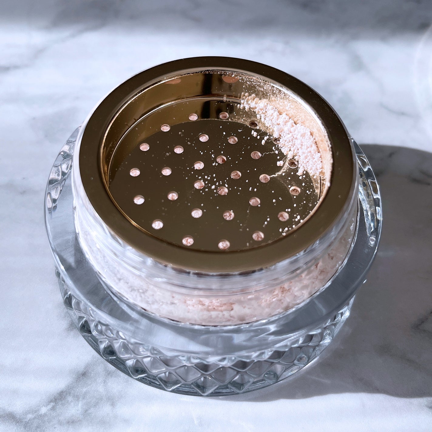 アプソリュ エッセンス イン パウダー/LANCOME/ルースパウダーを使ったクチコミ(5枚目)