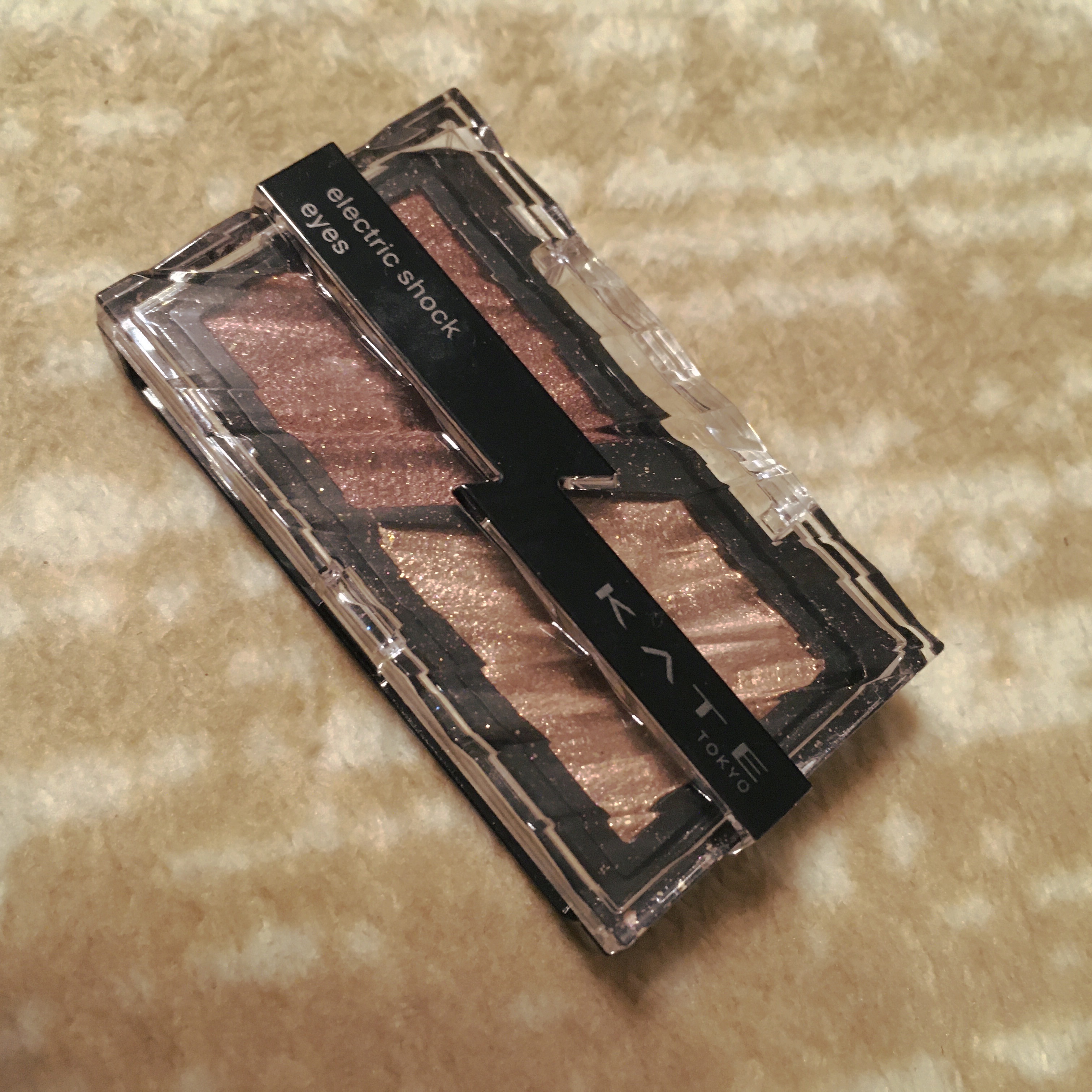 エレクトリックショックアイズ /KATE/アイシャドウパレットを使ったクチコミ（1枚目）