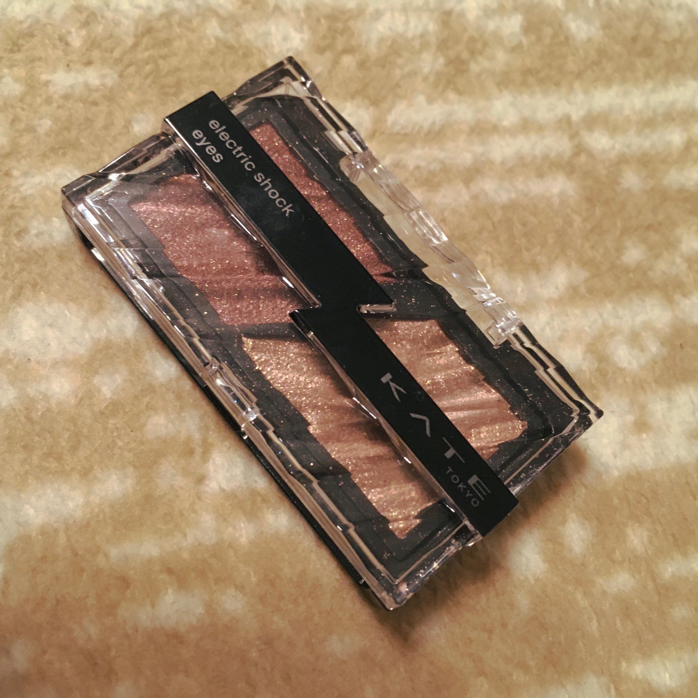 エレクトリックショックアイズ /KATE/アイシャドウパレットを使ったクチコミ(1枚目)